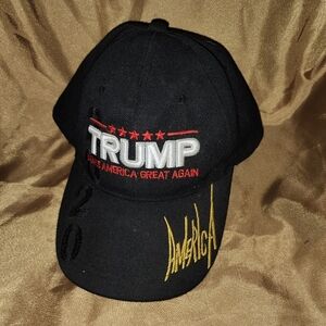 Rare!:) Trump 2020 Maga hat